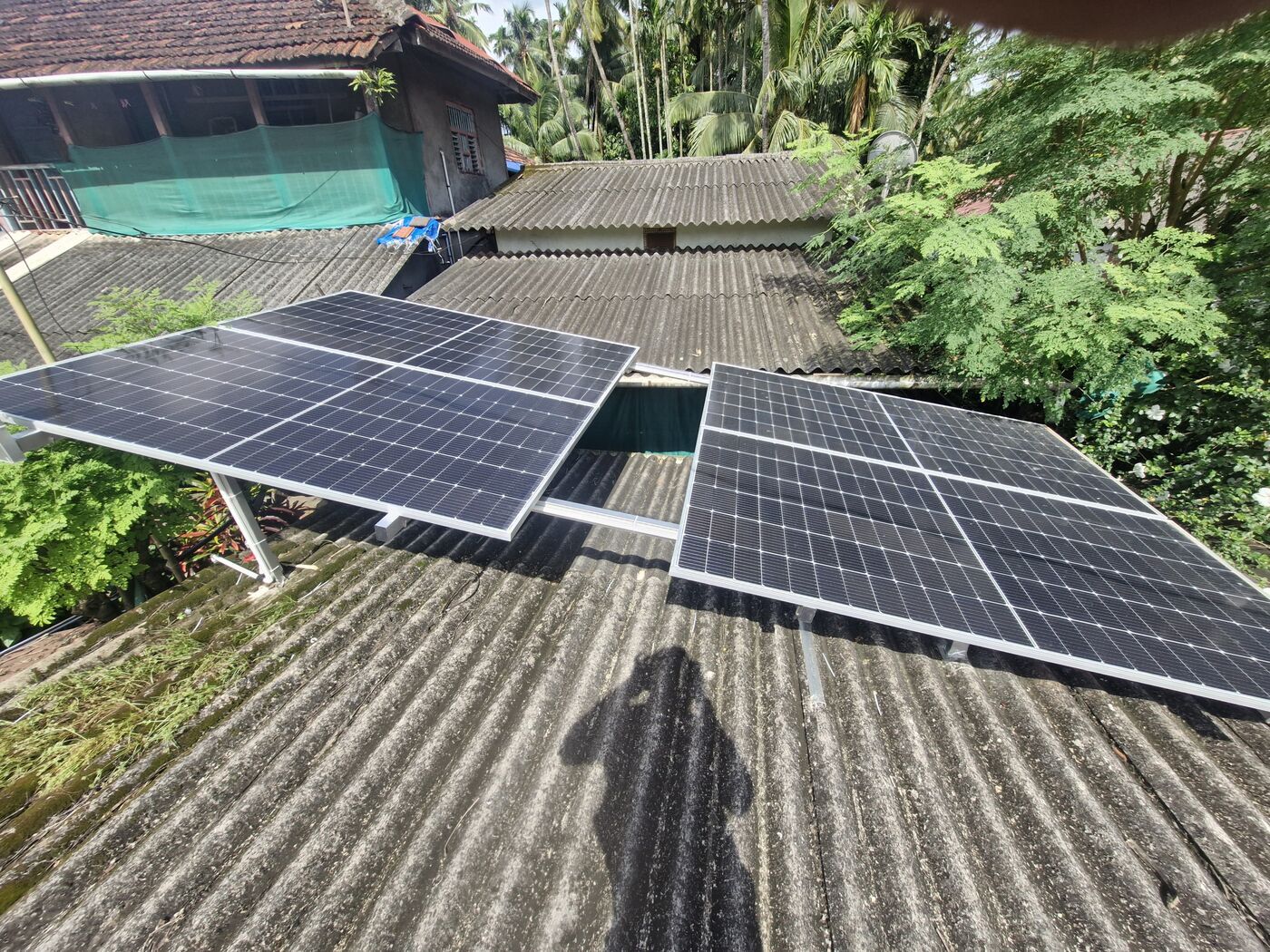 Dual-row commercial array by Sarvoday Solar in Ratnagiri