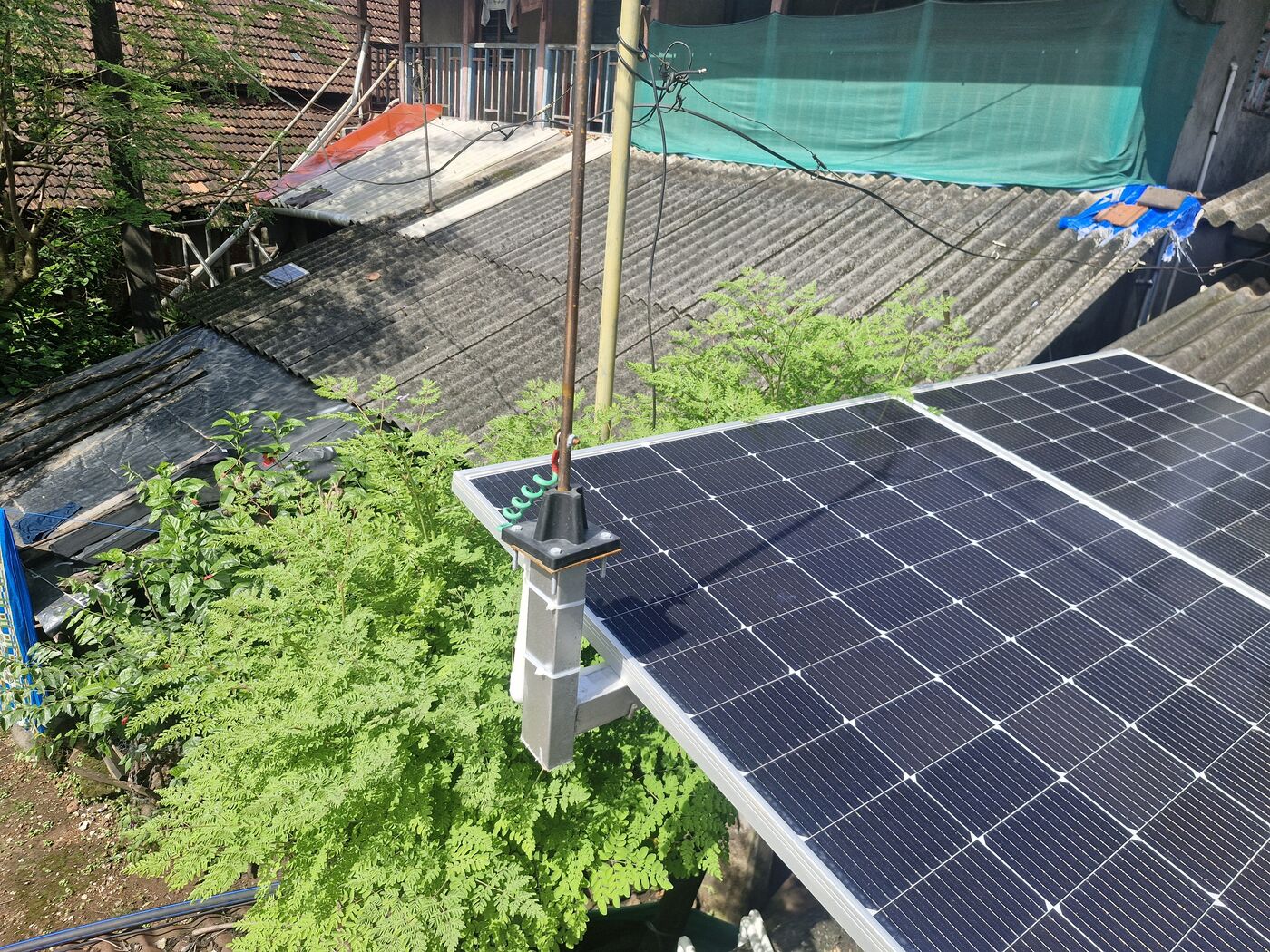 Metal-sheet rooftop installation by Sarvoday Solar in Ratnagiri